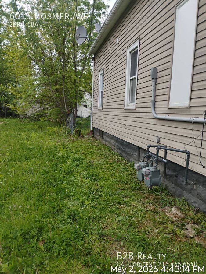 Apartment for rent at 6015 Hosmer Ave #1, Cleveland, OH 44105