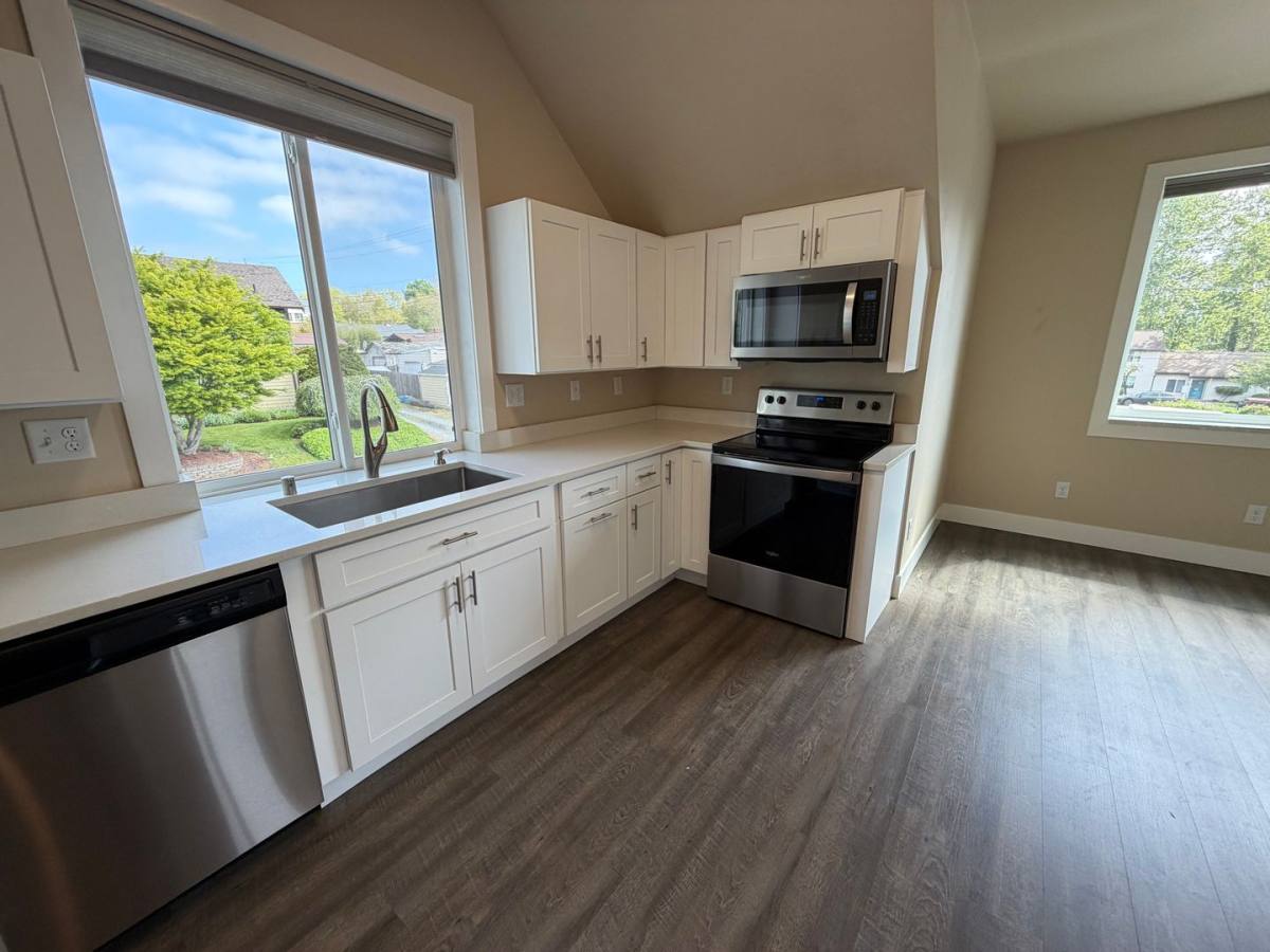 House for rent at 804 E Connecticut St, Bellingham, WA 98225
