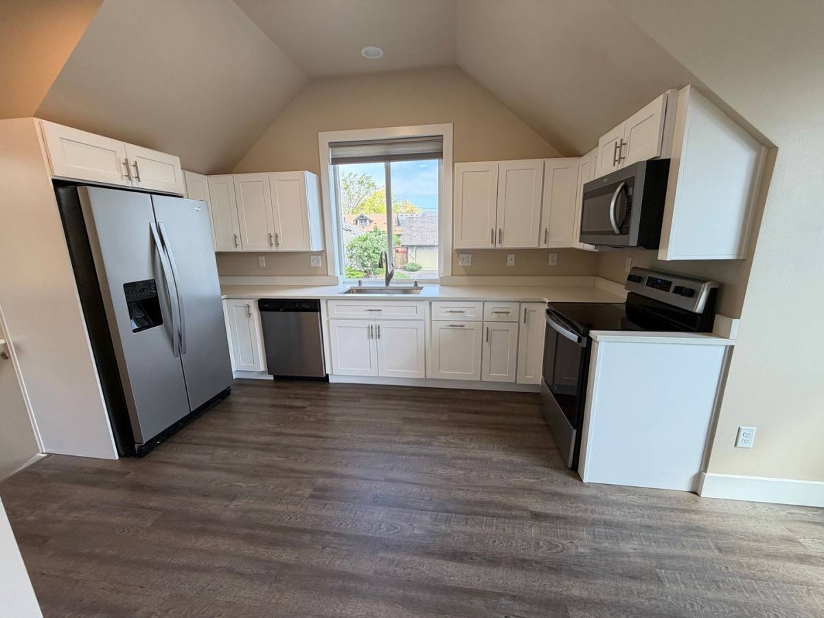 House for rent at 804 E Connecticut St, Bellingham, WA 98225
