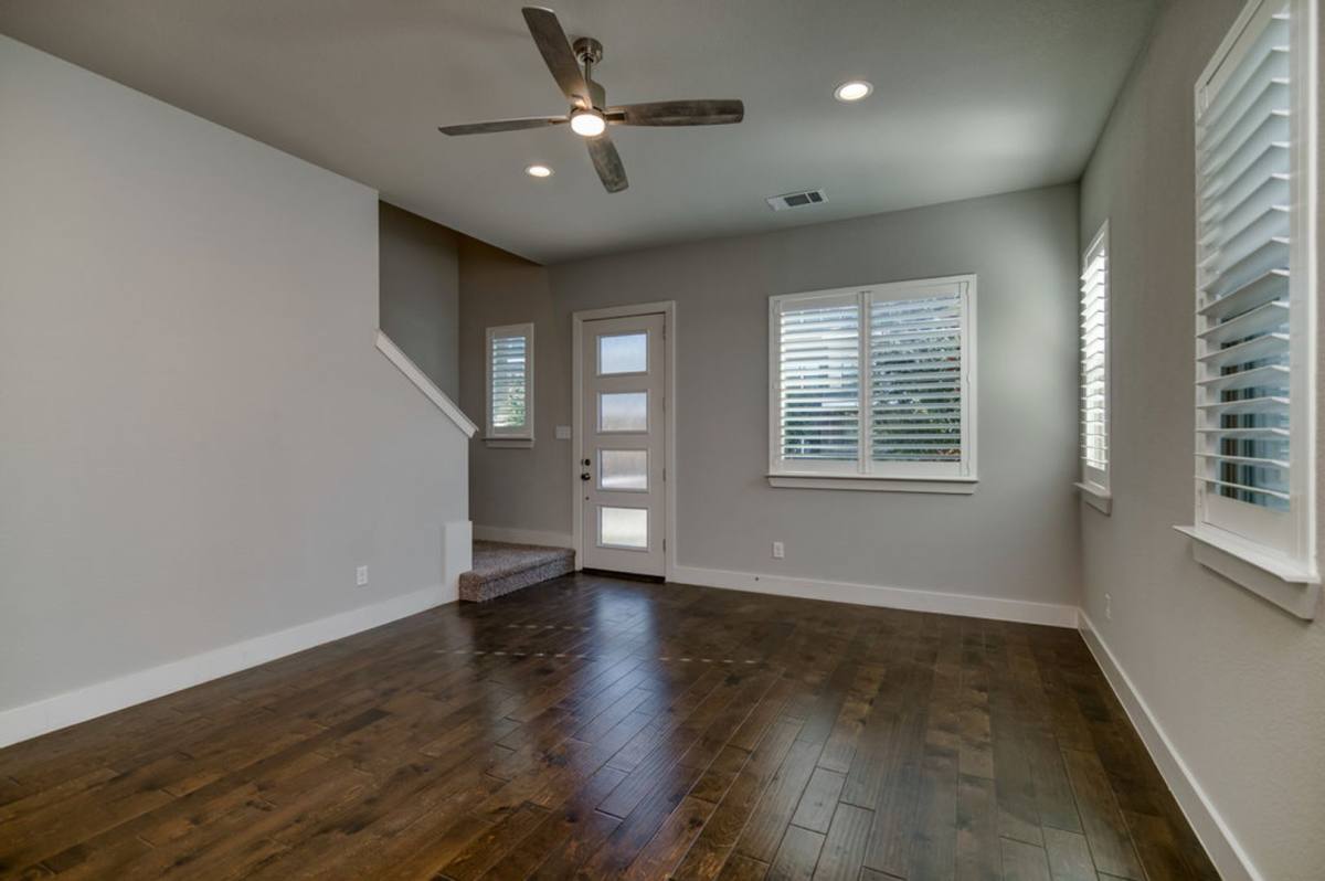 Townhouse for rent at 218 Wimberly St, Fort Worth, TX 76107