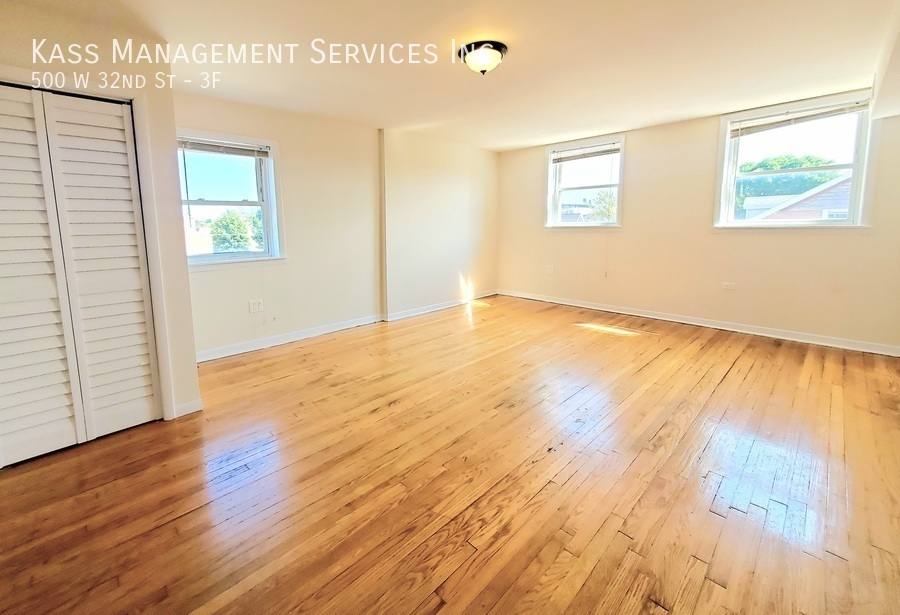 Apartment for rent at 500 W 32nd St #3F, Chicago, IL 60616