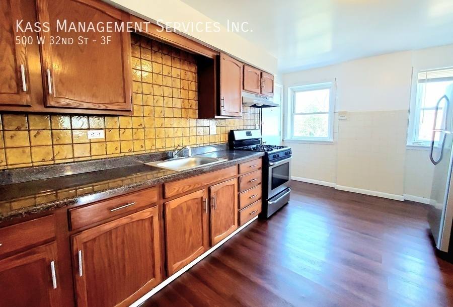 Apartment for rent at 500 W 32nd St #3F, Chicago, IL 60616