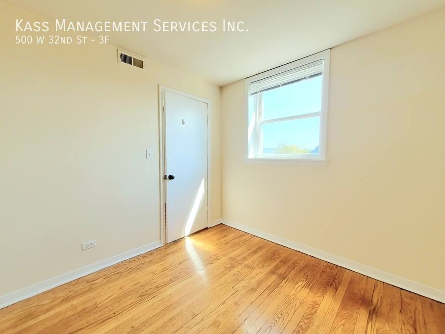 Apartment for rent at 500 W 32nd St #3F, Chicago, IL 60616