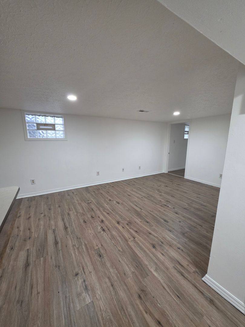 Apartment for rent at 398 E S St, Akron, OH 44311