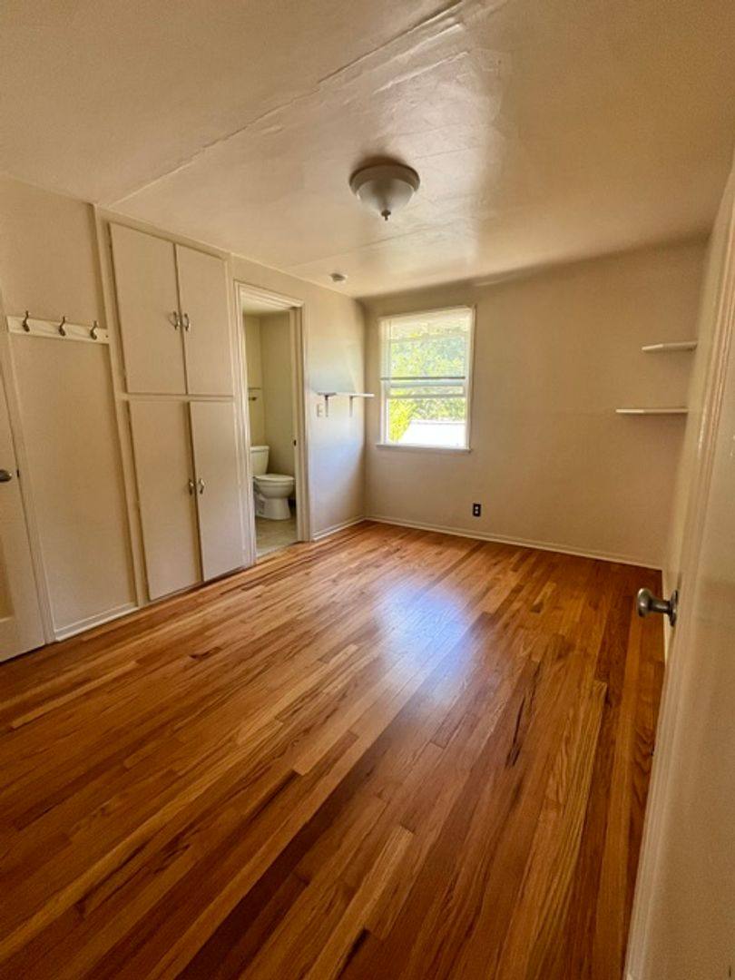Apartment for rent at 327 Nevada St, Auburn, CA 95603