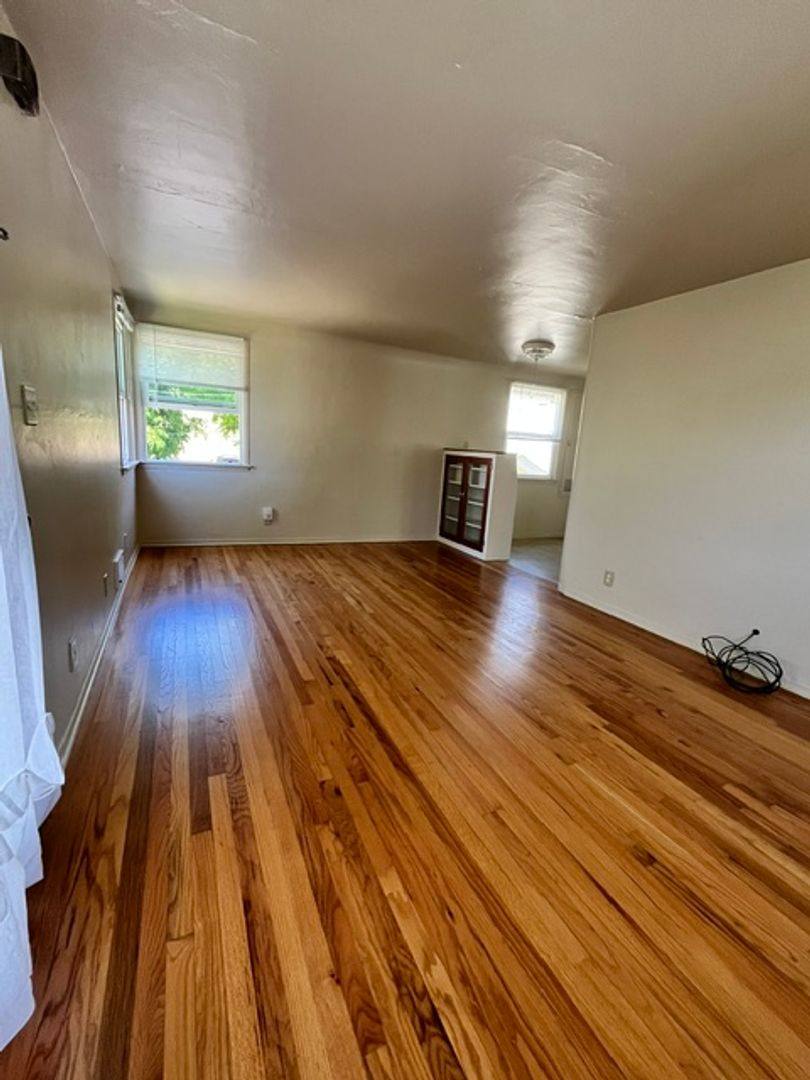Apartment for rent at 327 Nevada St, Auburn, CA 95603