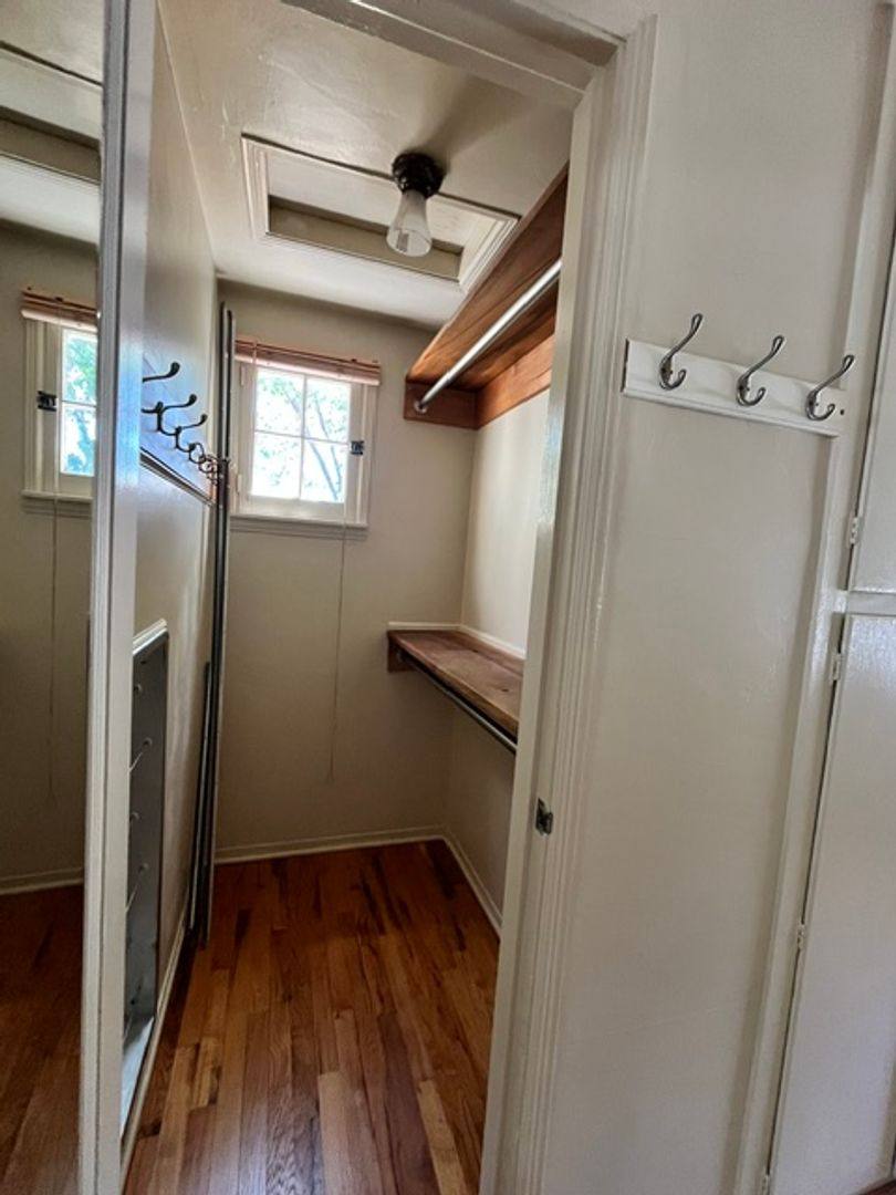 Apartment for rent at 327 Nevada St, Auburn, CA 95603