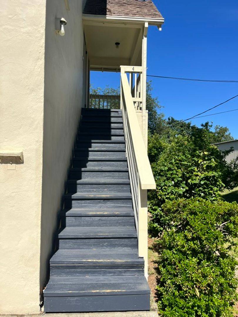 Apartment for rent at 327 Nevada St, Auburn, CA 95603