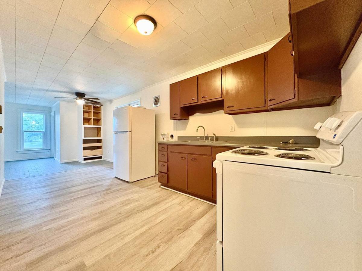 Apartment for rent at 123 S Michigan St, Lakeville, IN 46536