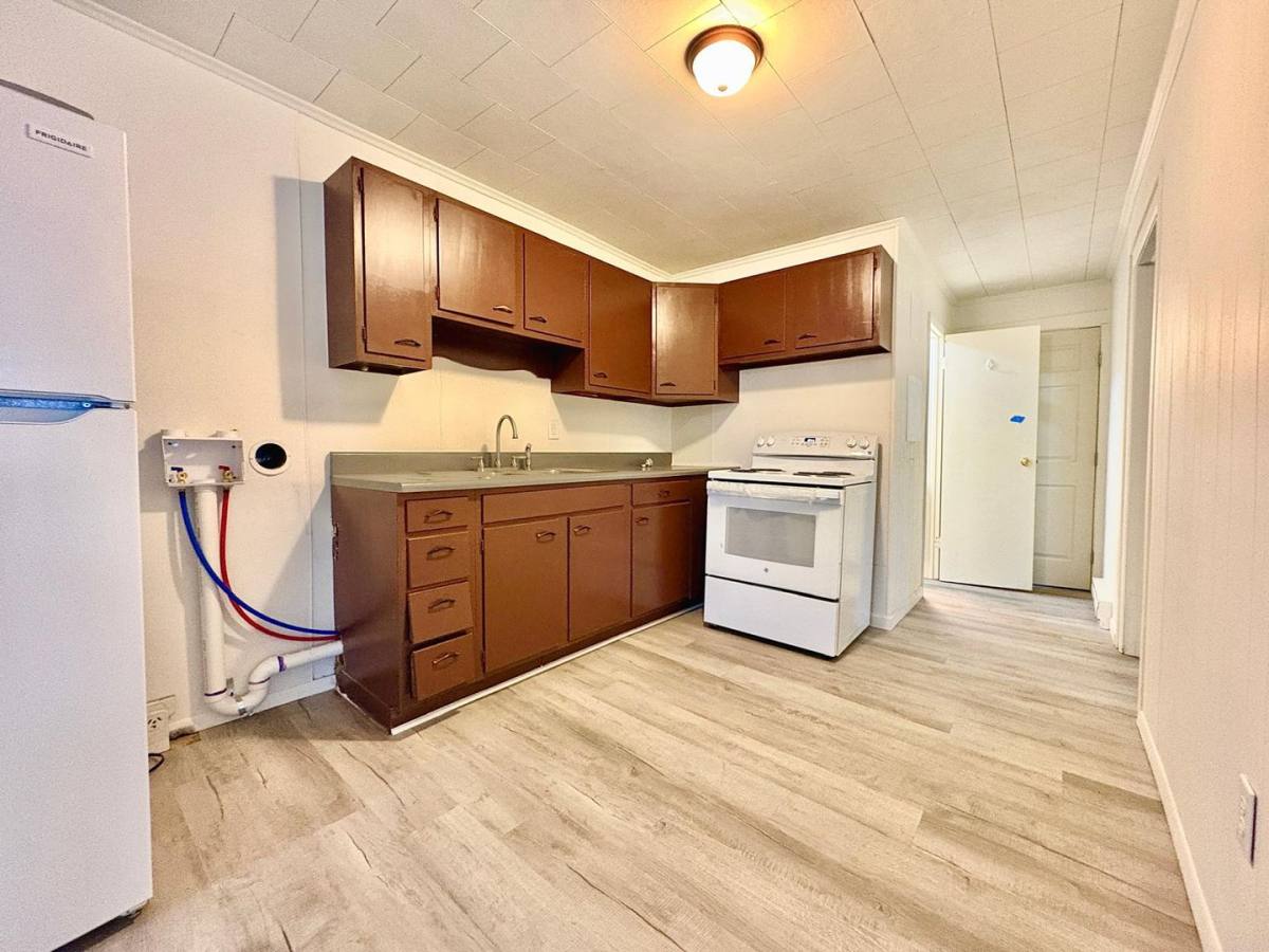 Apartment for rent at 123 S Michigan St, Lakeville, IN 46536