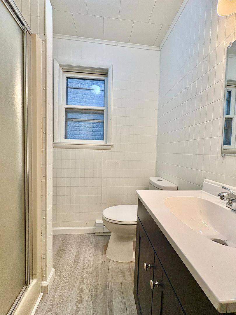 Apartment for rent at 123 S Michigan St, Lakeville, IN 46536