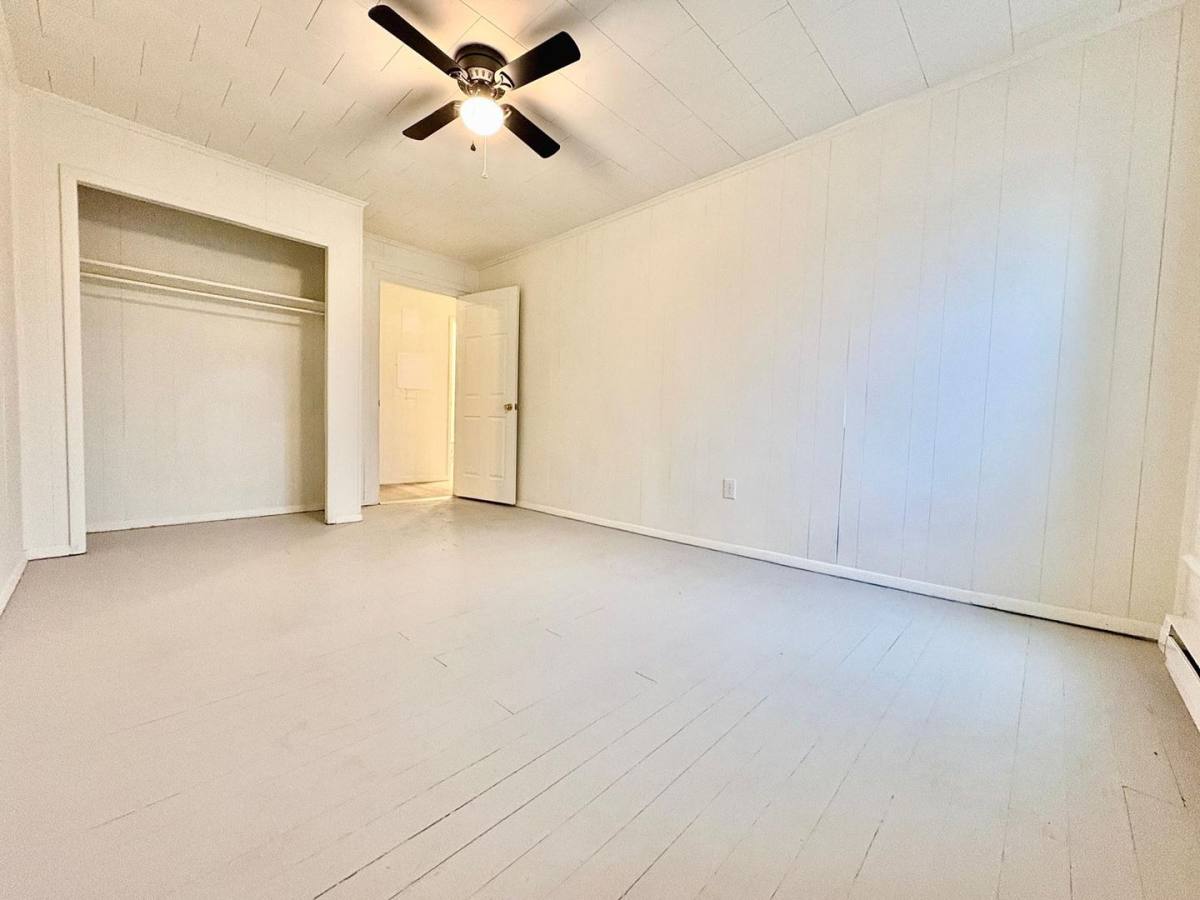 Apartment for rent at 123 S Michigan St, Lakeville, IN 46536