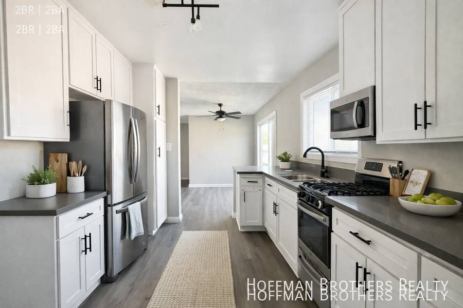Apartment for rent at 4046 Coco Ave #1, Los Angeles, CA 90008