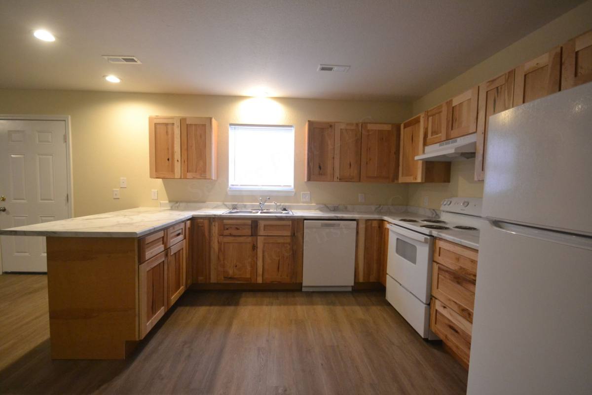 Apartment for rent at 512 N Poplar, Buffalo, MO 65622