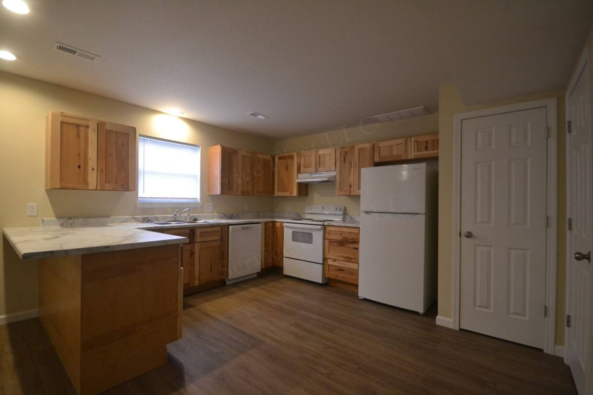 Apartment for rent at 512 N Poplar, Buffalo, MO 65622