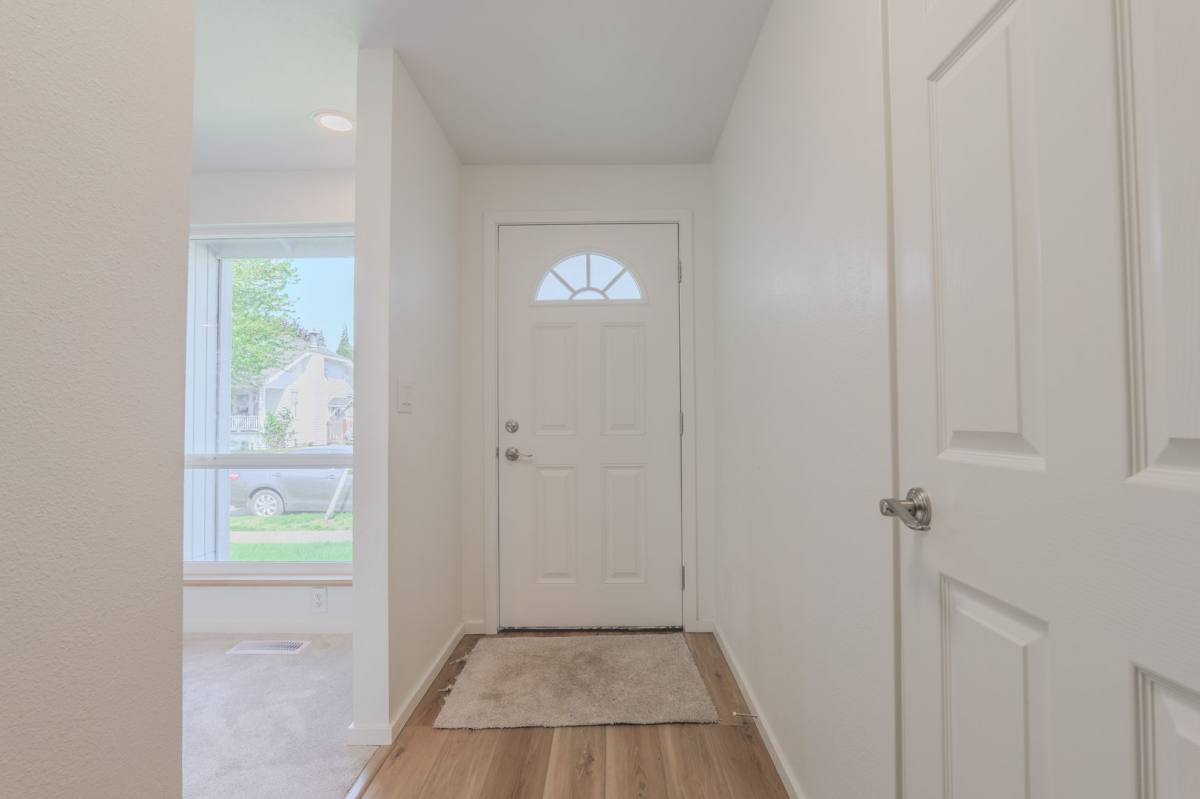Apartment for rent at 225-227 I St SE, Auburn, WA 98002