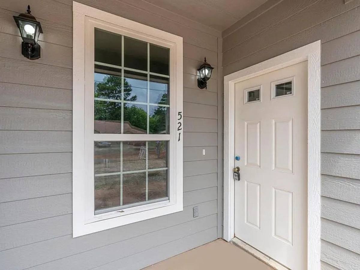 Apartment for rent at 523-525 N St, Gladewater, TX 75647