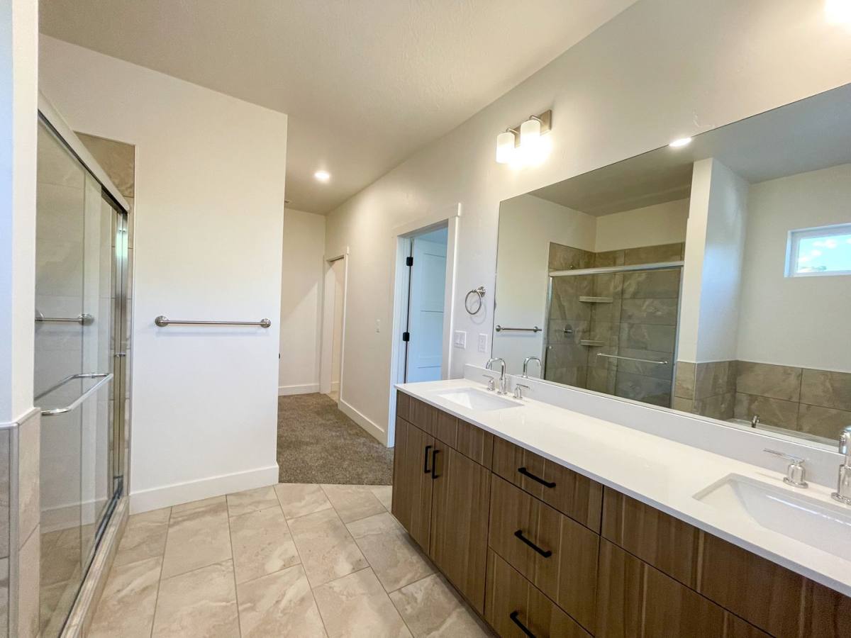 Townhouse for rent at 300 N 3600 W, Clearfield, UT 84015