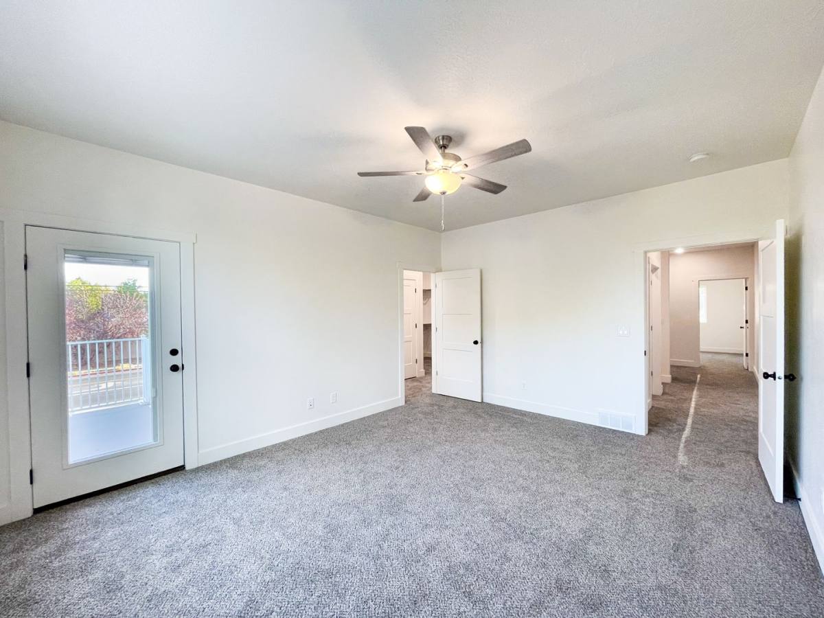 Townhouse for rent at 300 N 3600 W, Clearfield, UT 84015