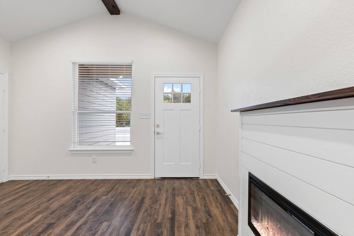 House for rent at 5718 Barkridge Dr, Granbury, TX 76048