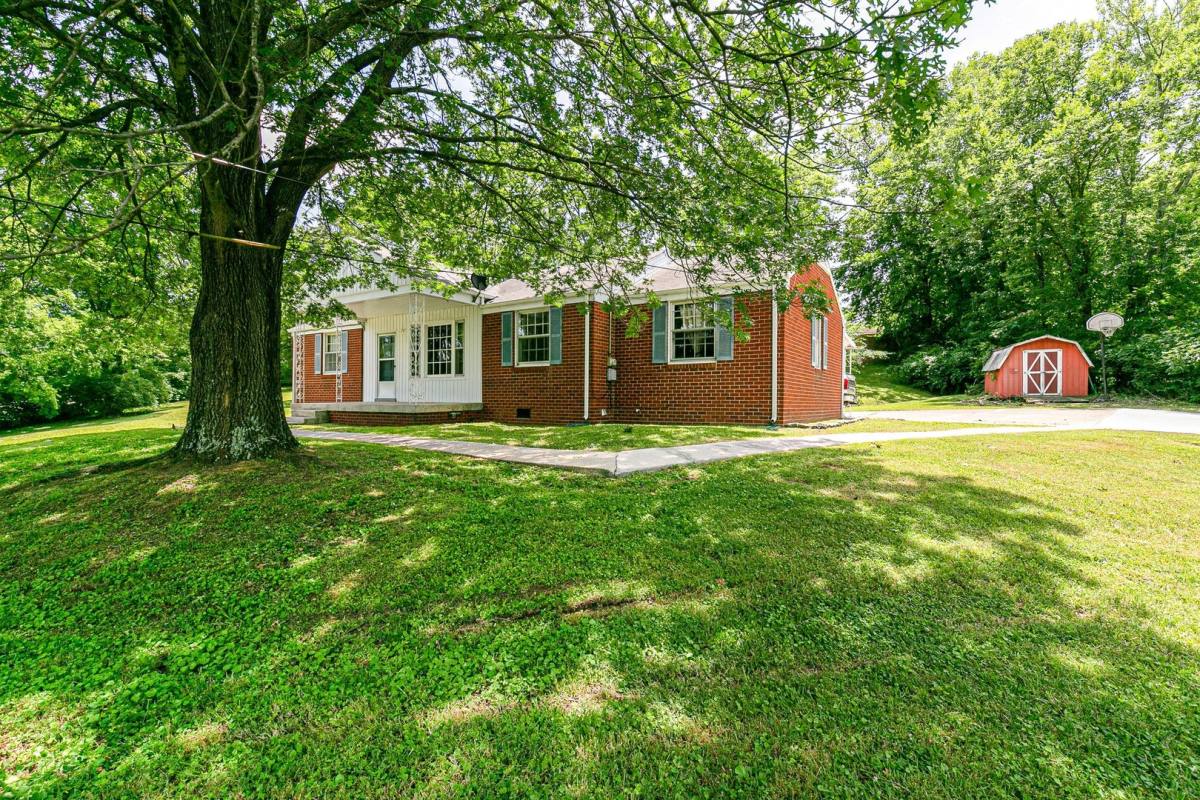 House for rent at 4824 Lynn Dr, Nashville, TN 37211
