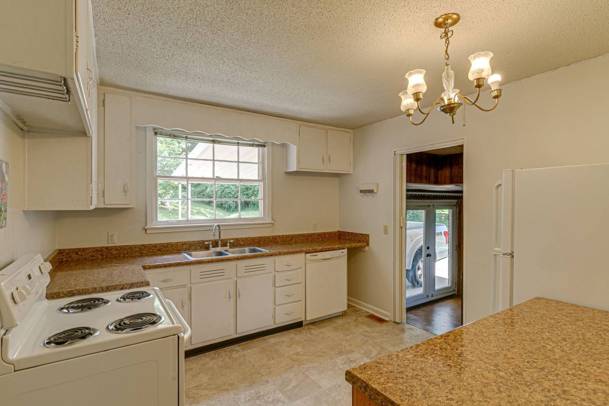 House for rent at 4824 Lynn Dr, Nashville, TN 37211