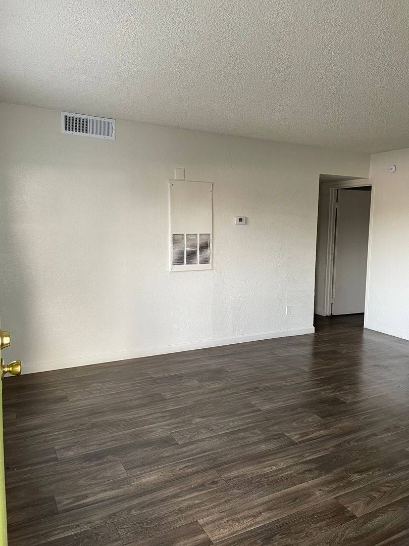 Apartment for rent at 3621 N Black Canyon Highway, Phoenix, AZ 85015