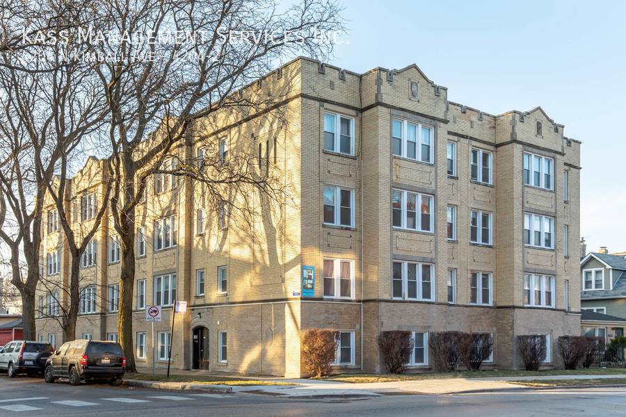 Apartment for rent at 4204 N Kimball Ave #2, Chicago, IL 60618