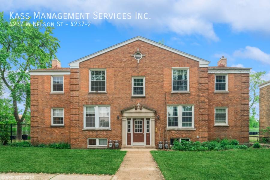 Apartment for rent at 4237 W Nelson St #2, Chicago, IL 60641