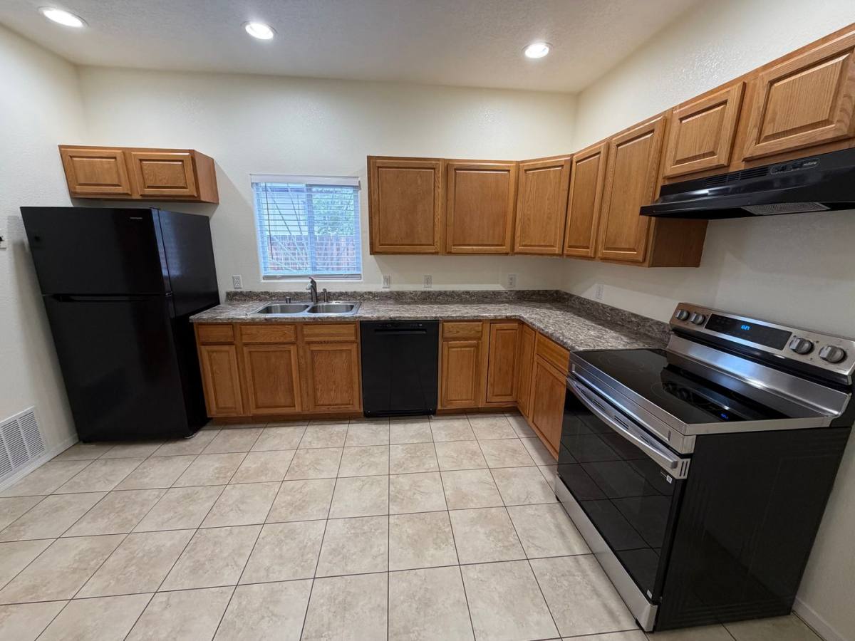 House for rent at 1911 Girard Blvd NE, Albuquerque, NM 87106