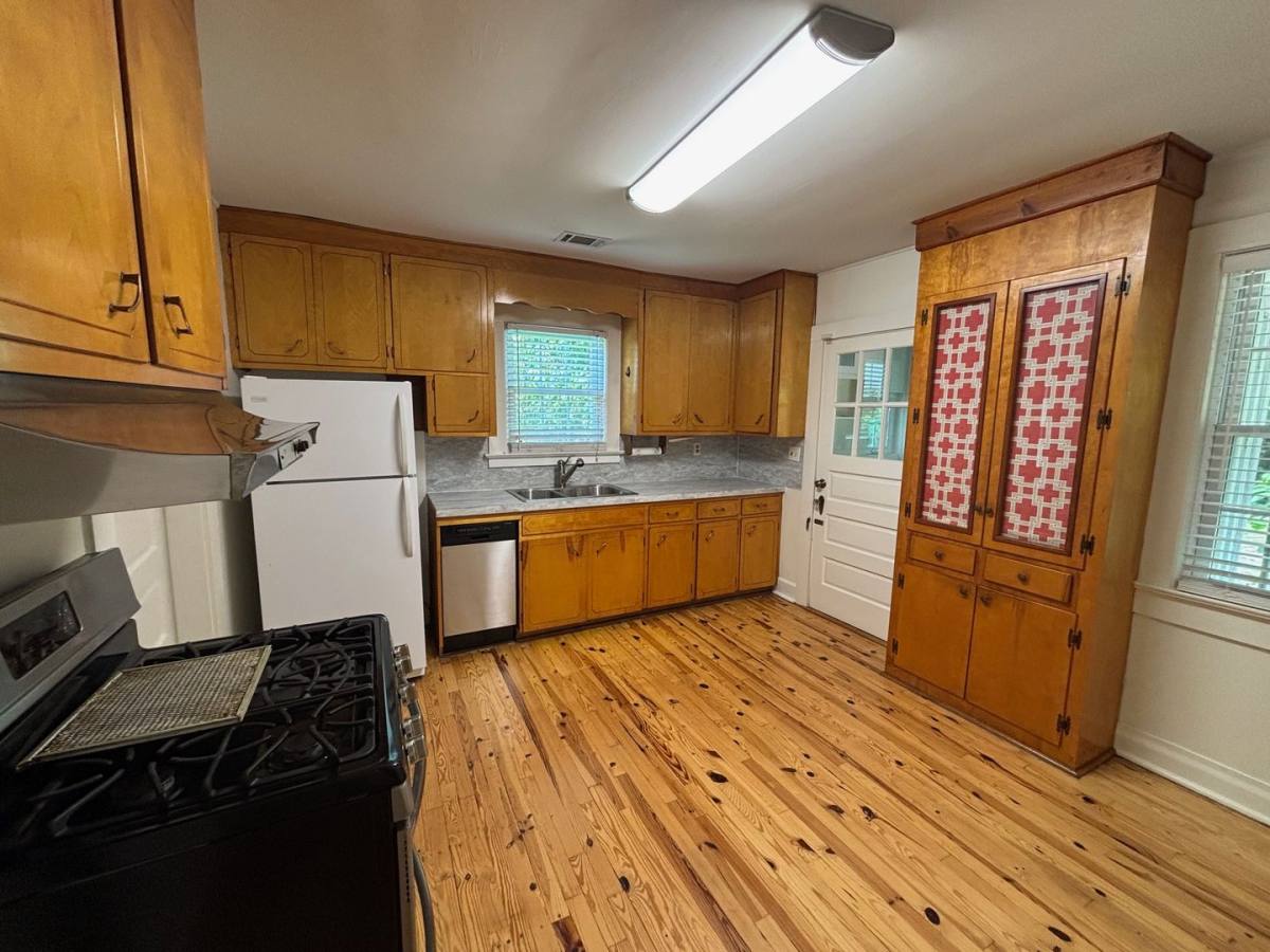 House for rent at 915 Brandon Ave, Columbia, SC 29209