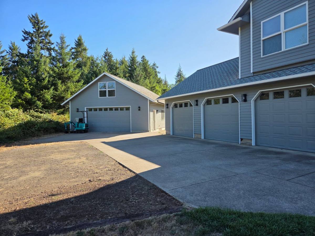 House for rent at 31934 Deberry Rd, Creswell, OR 97426