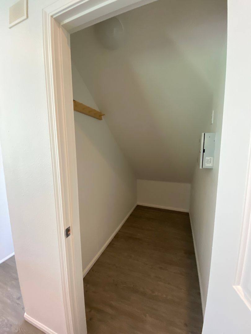 House for rent at 31934 Deberry Rd, Creswell, OR 97426