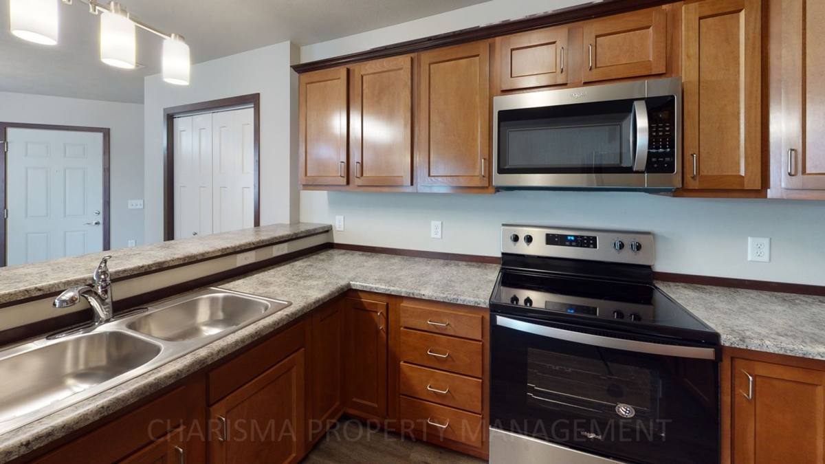 Apartment for rent at 290 Vernon Dr, Harrisburg, SD 57032