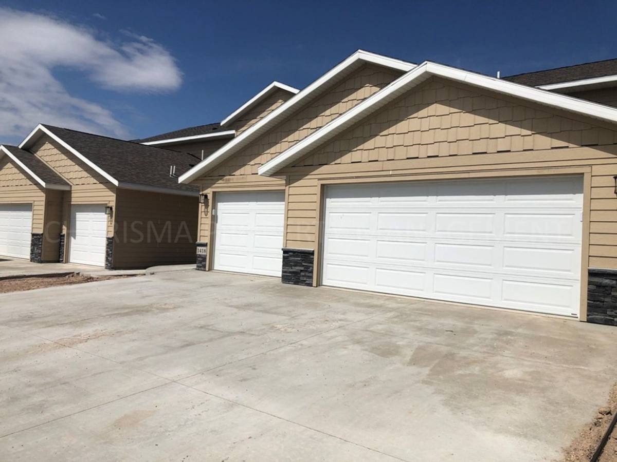 Apartment for rent at 290 Vernon Dr, Harrisburg, SD 57032