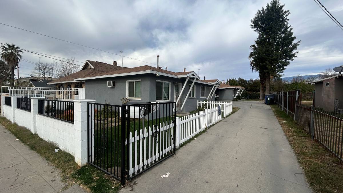 Apartment for rent at 632 W 9th St, San Bernardino, CA 92410