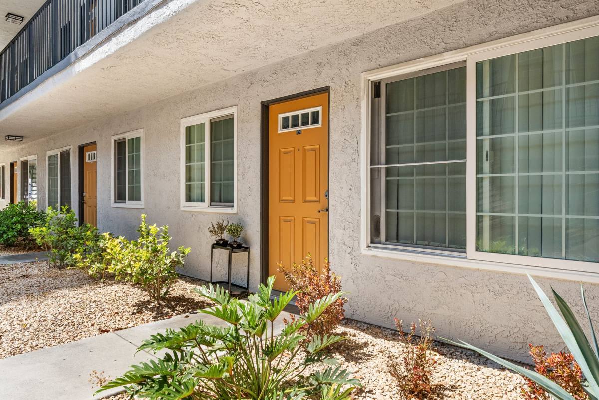 Apartment for rent at 10853 Firestone Blvd, Norwalk, CA 90650