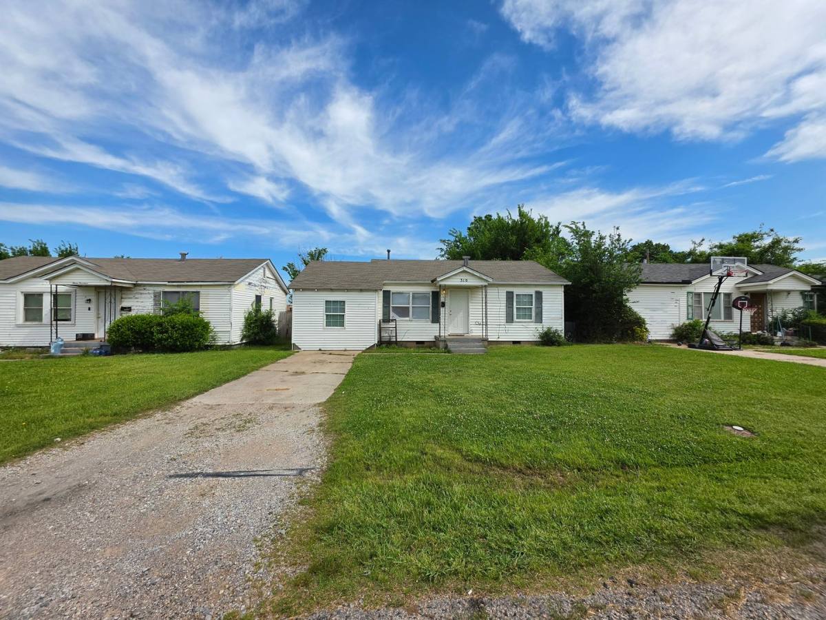 House for rent at 310 W 35th St, Shawnee, OK 74804
