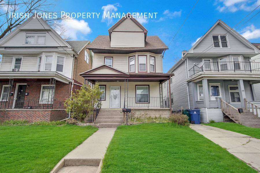 Apartment for rent at 700 Hopkins St #2, Buffalo, NY 14220