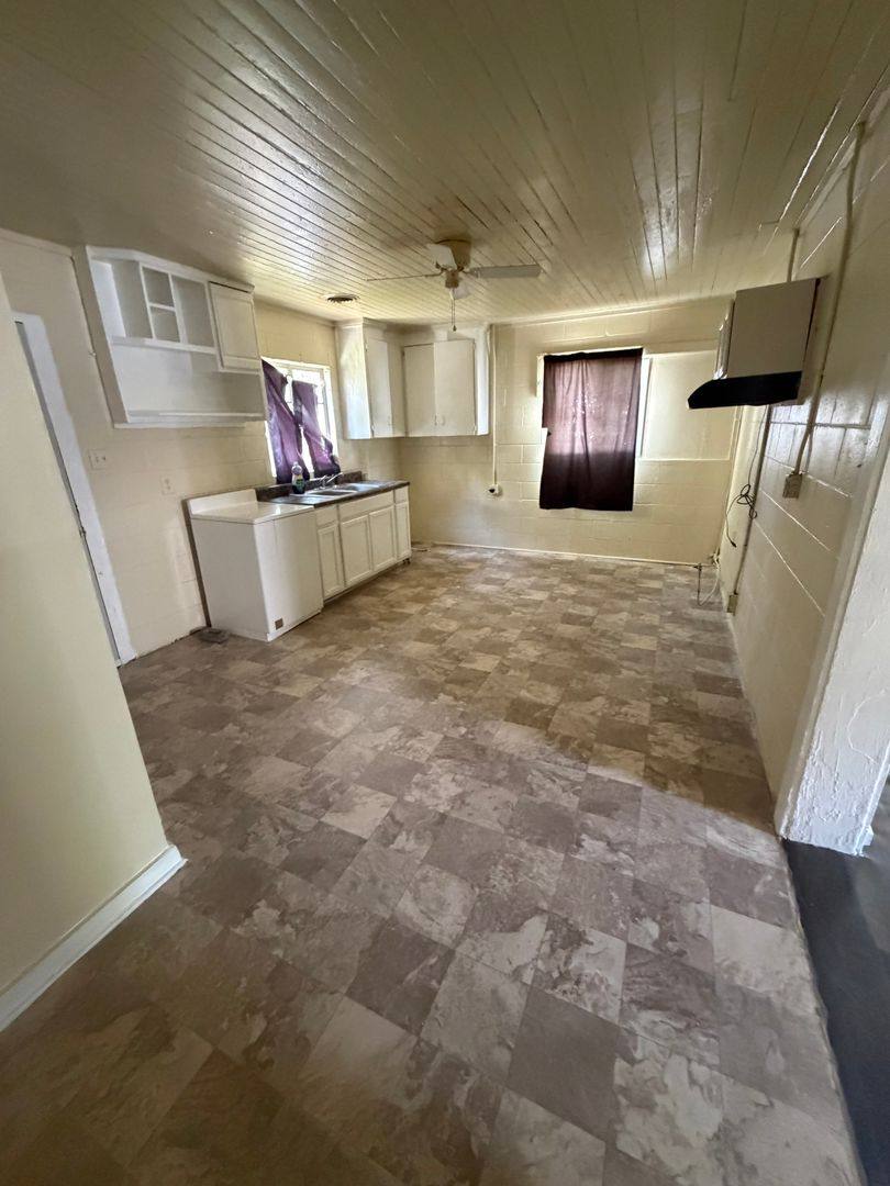 House for rent at 705 Harvey St, Kinston, NC 28501