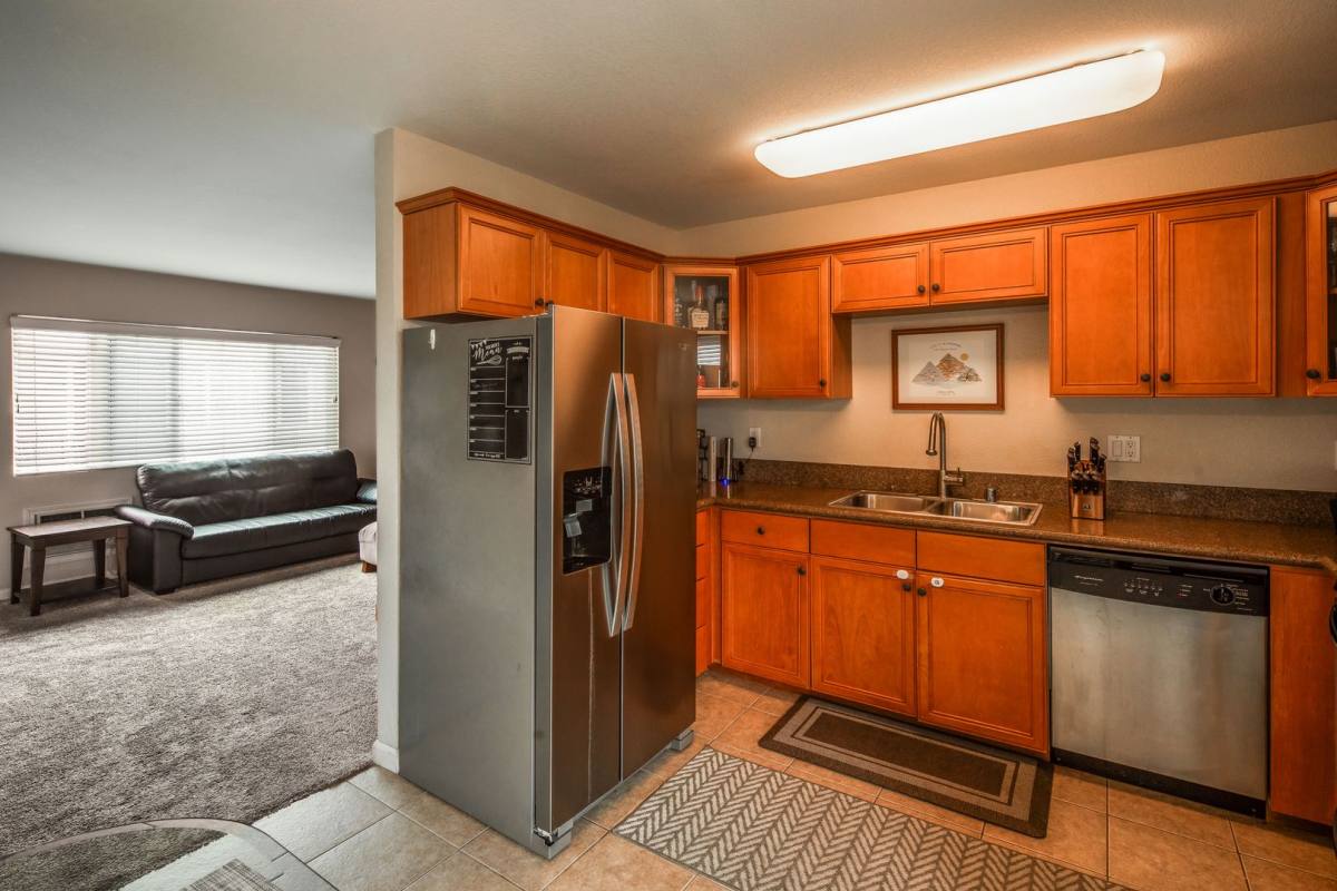Condo for rent at 6666 Beadnell Way, San Diego, CA 92117