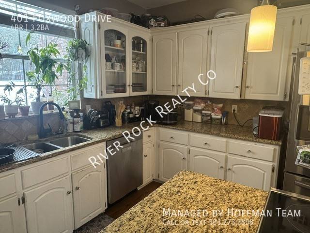 House for rent at 401 Foxwood Dr, Jacksonville, AR 72076