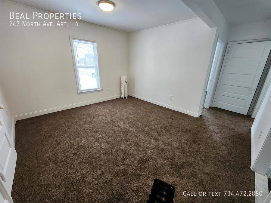 Apartment for rent at 247 N Ave #4, Mount Clemens, MI 48043