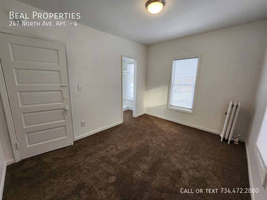 Apartment for rent at 247 N Ave #4, Mount Clemens, MI 48043