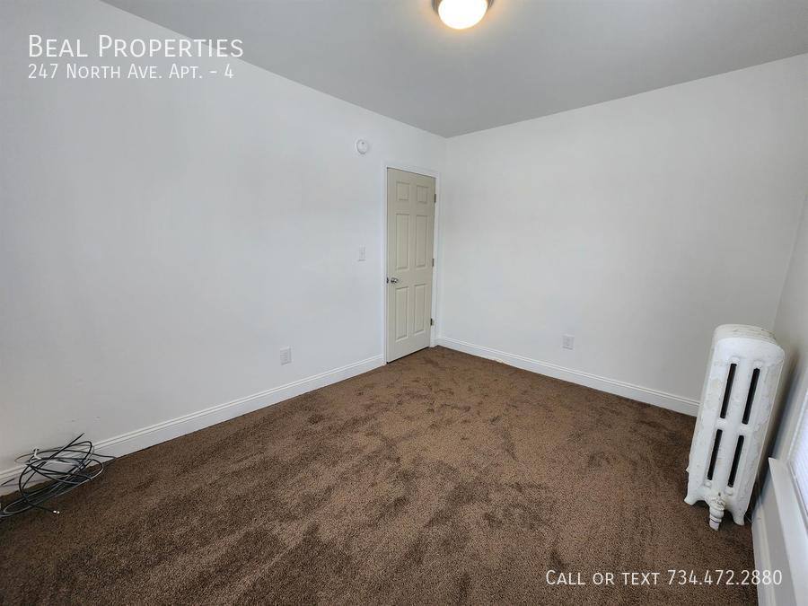 Apartment for rent at 247 N Ave #4, Mount Clemens, MI 48043