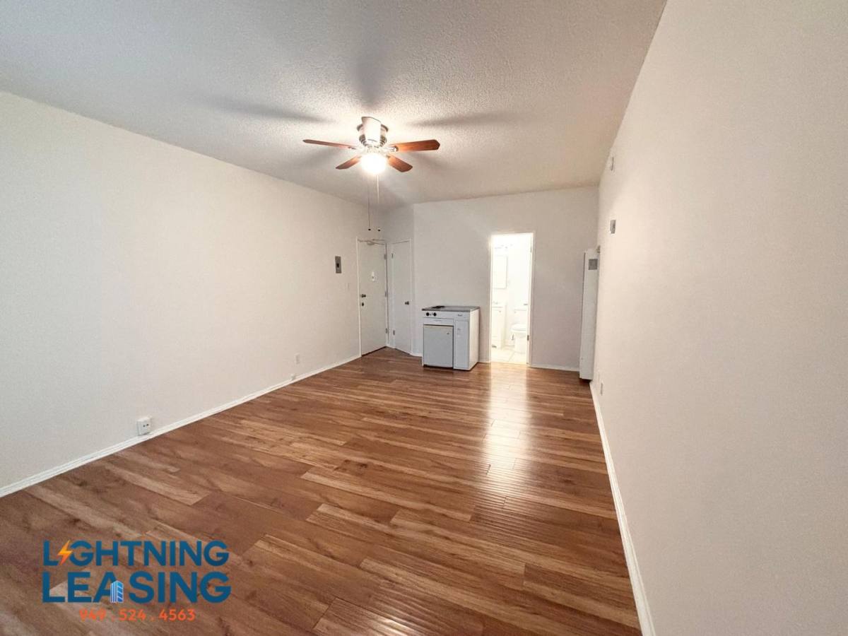 Apartment for rent at 947 S Carondelet St #16A, Los Angeles, CA 90057