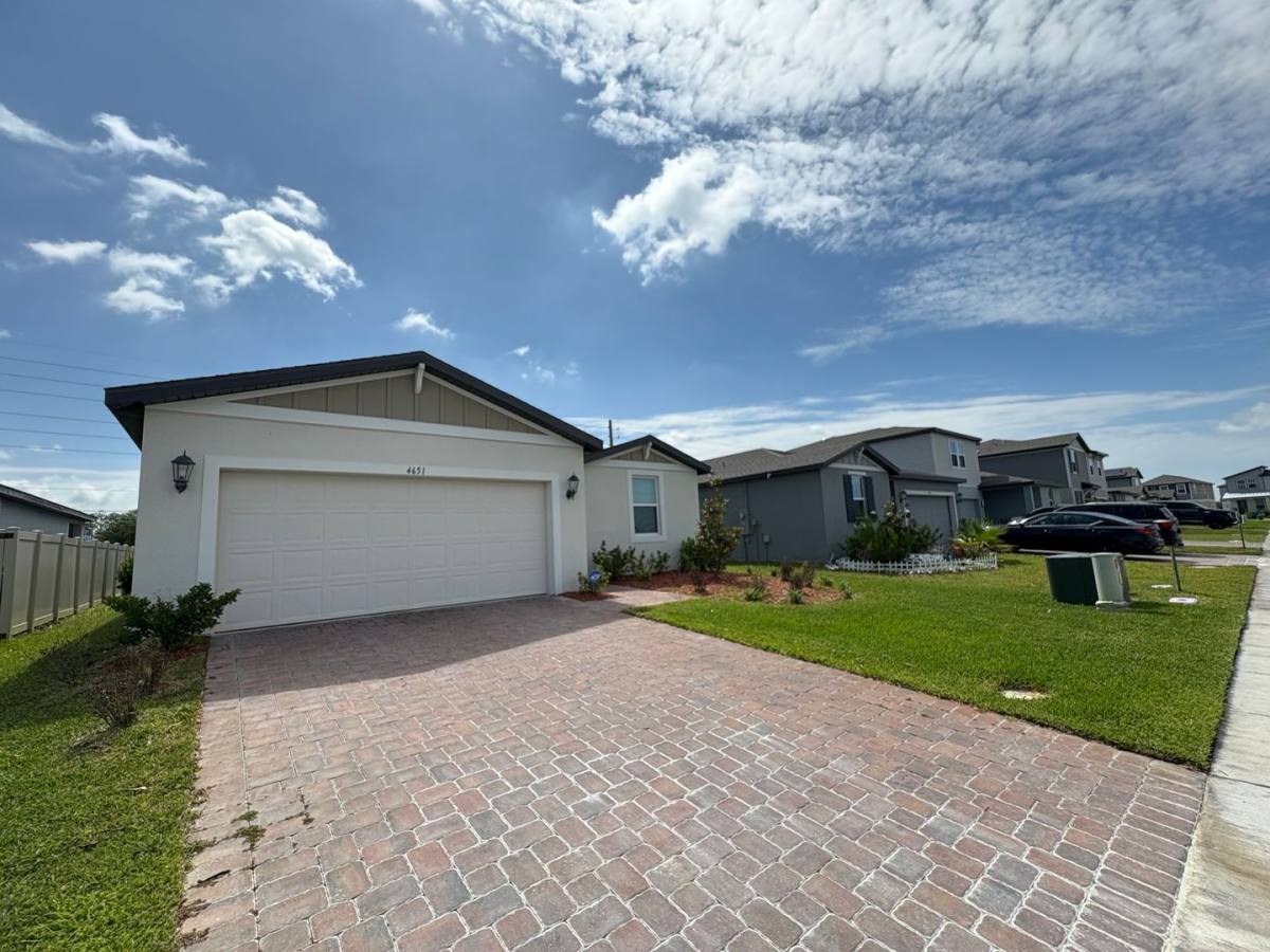 House for rent at 4651 Sidesaddle Trail, Saint Cloud, FL 34772