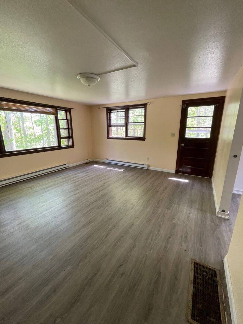 Apartment for rent at 81 Torrington Ave #5, Canton, CT 06019