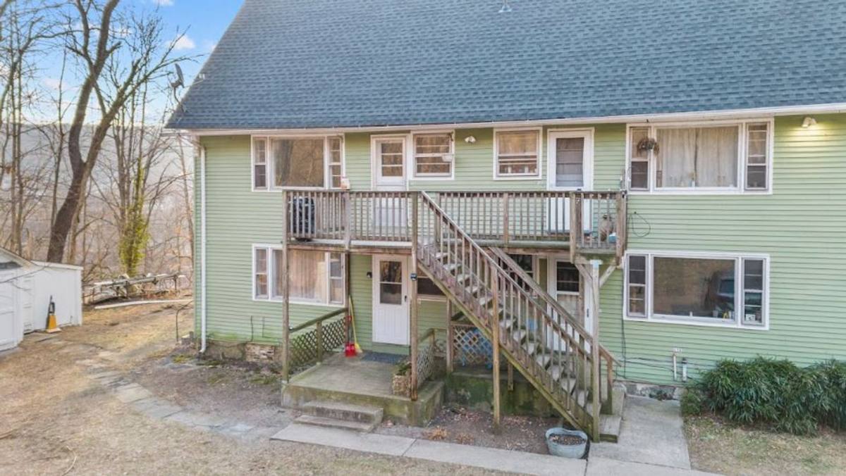 Apartment for rent at 81 Torrington Ave #5, Canton, CT 06019