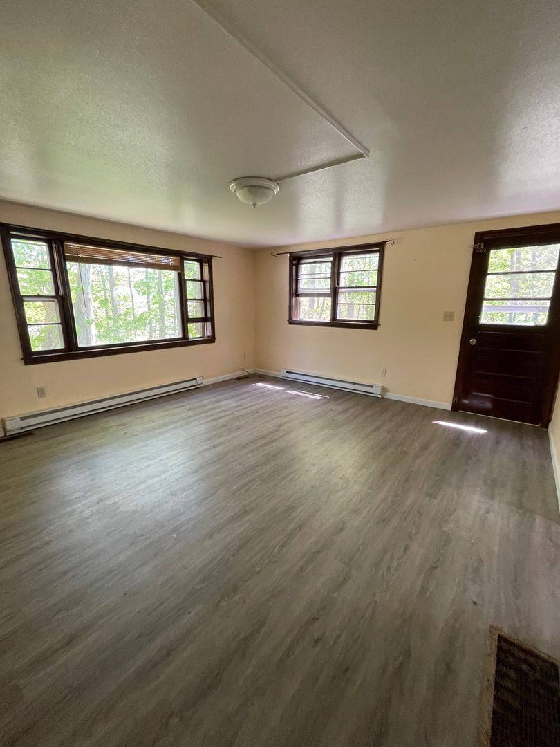 Apartment for rent at 81 Torrington Ave #5, Canton, CT 06019